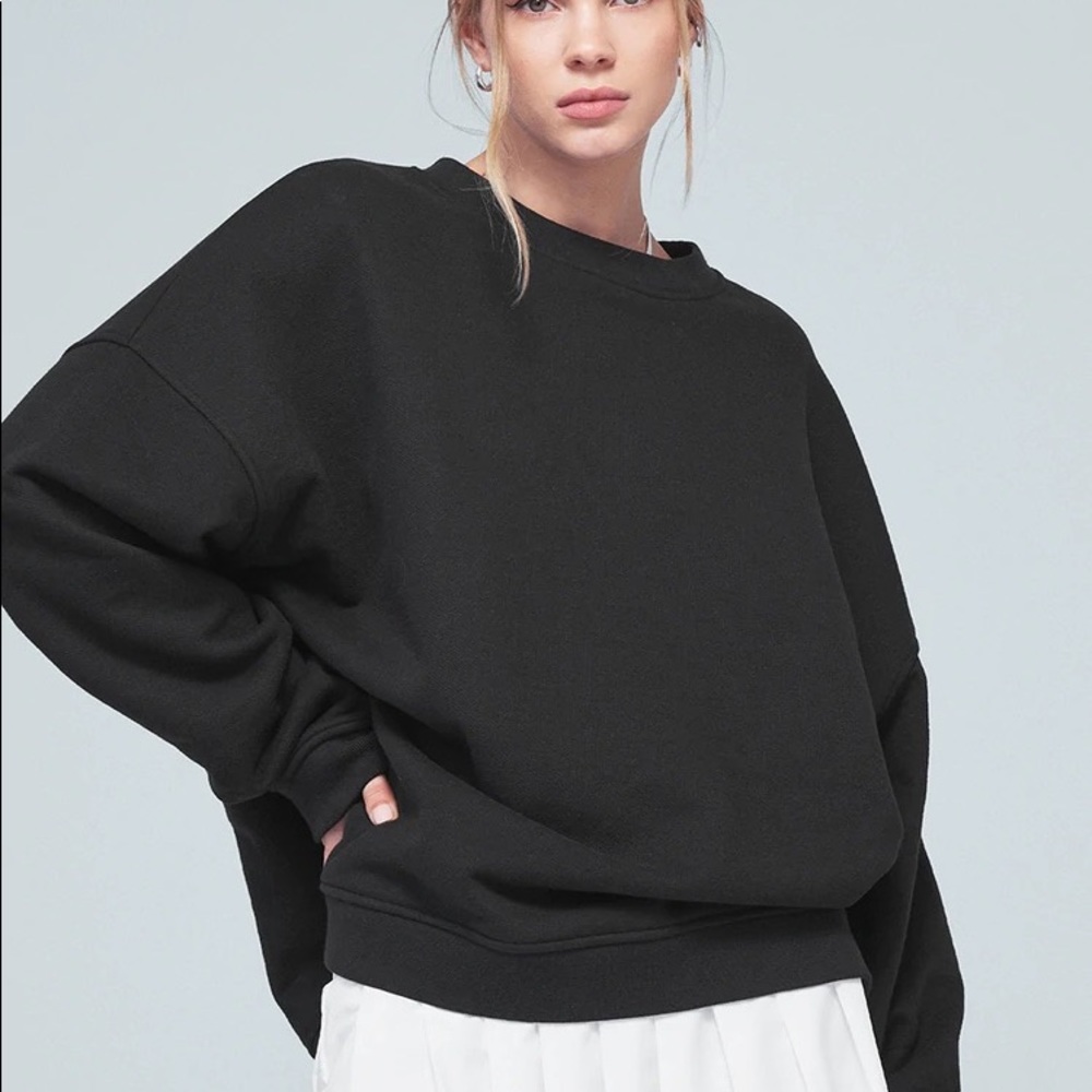 ‼️ISO‼️ ALO YOGA Renown Crew Neck Pullover - size XL